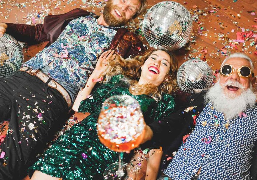 Saako Suomessa palkita anniskeluravintolan asiakkaita bonuksilla ja leimoilla joissa kassajärjestelmat automatisoivat kanta-asiakasohjemaa mobiilikortin avulla